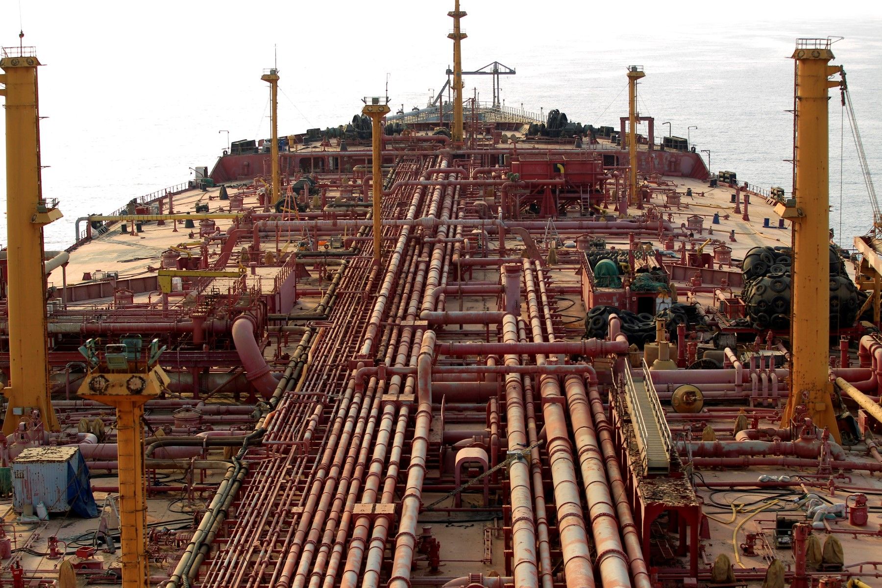 Oil unload from Safer tanker off Yemeni coast begins today Al Bawaba